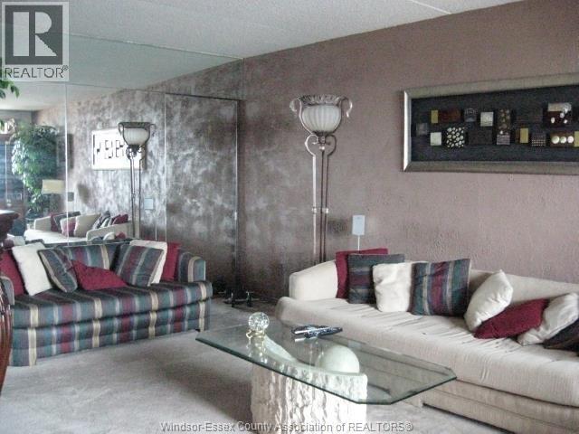 150 Park, Windsor, Ontario  N9A 7A2 - Photo 3 - 26013758