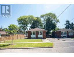 4 PELMAR PLACE, Toronto, Ontario