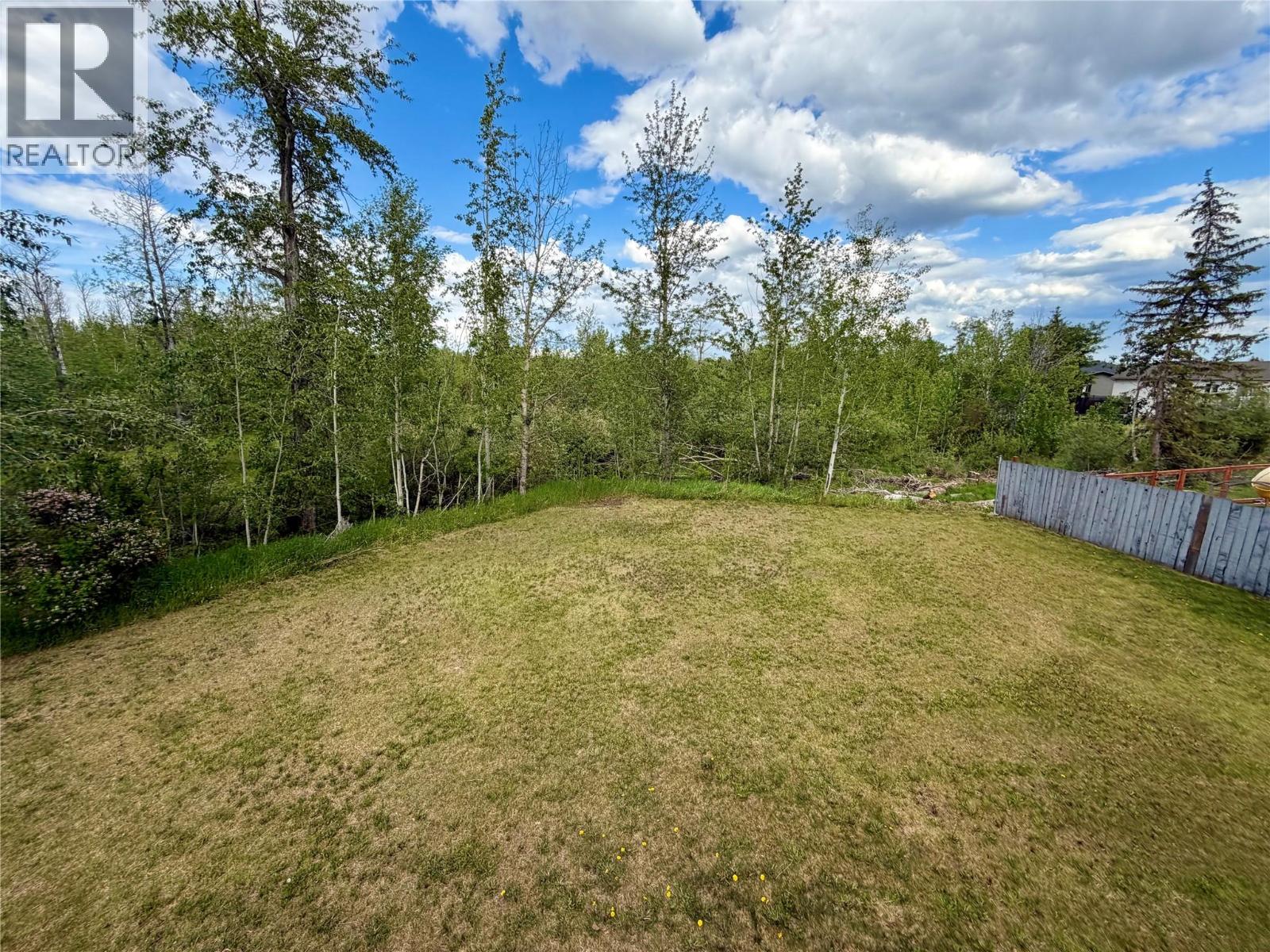 10704 Pinecrest Lane Dawson Creek Photo 32 10704 Pinecrest Lane Dawson Creek Photo 32