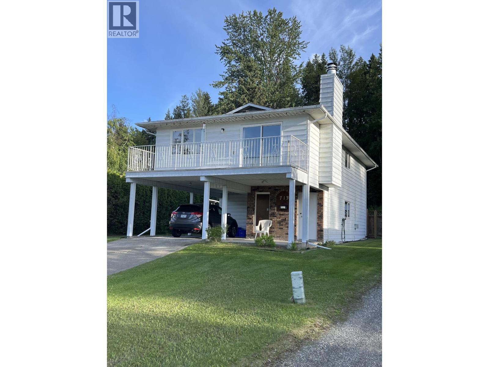 713 AYR PLACE