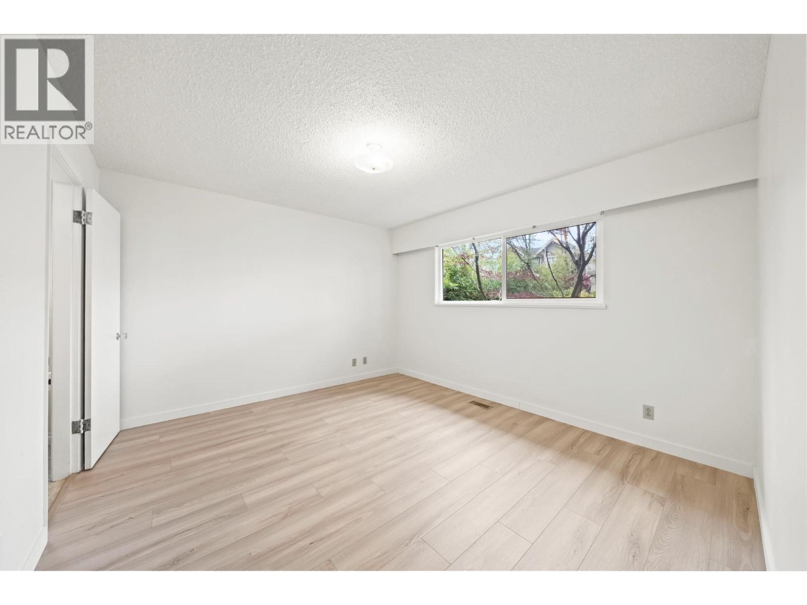 532 W 64th Avenue, Vancouver, British Columbia  V6P 2K9 - Photo 6 - R3114353