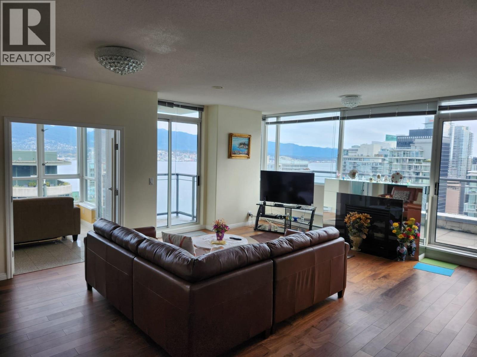 3307 1328 W Pender Street, Vancouver, British Columbia  V6E 4T1 - Photo 2 - R3130700