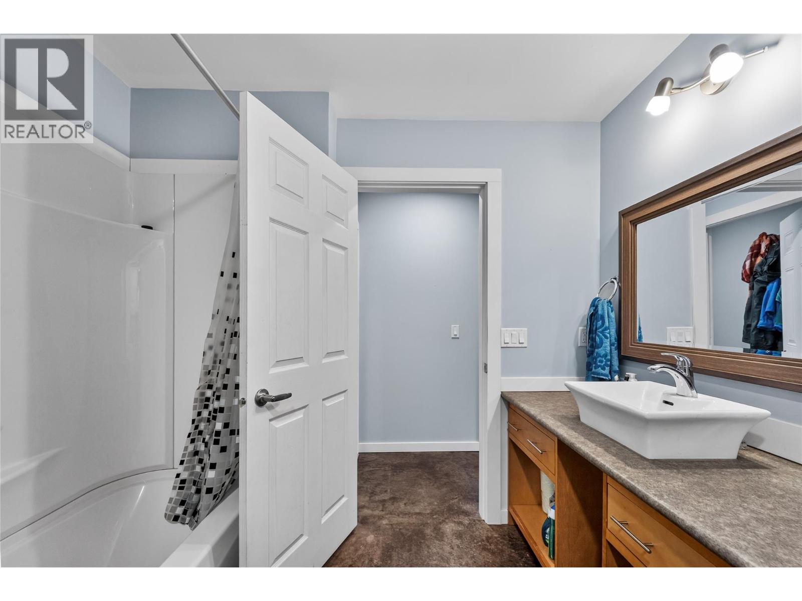 3307 Powell Road, Kamloops, British Columbia  V0E 3E1 - Photo 37 - 10389792
