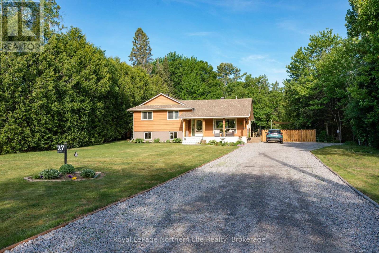 27 LITTLE DOWN LANE, North Bay, Ontario