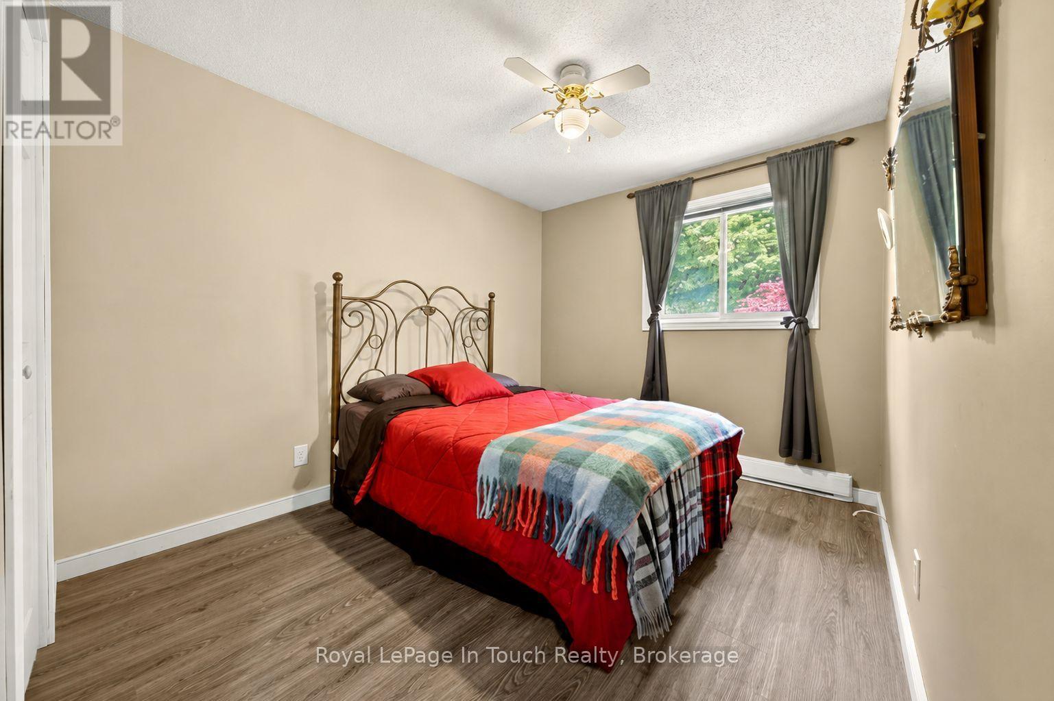 679 Simcoe Avenue, Tay, Ontario  L0K 1R0 - Photo 11 - S13429840