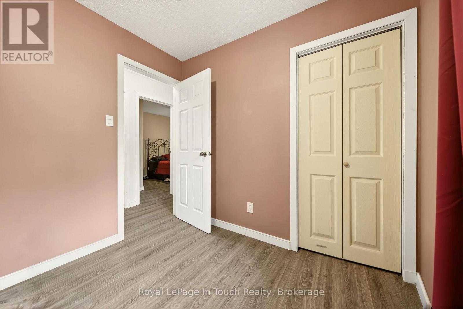 679 Simcoe Avenue, Tay, Ontario  L0K 1R0 - Photo 15 - S13429840