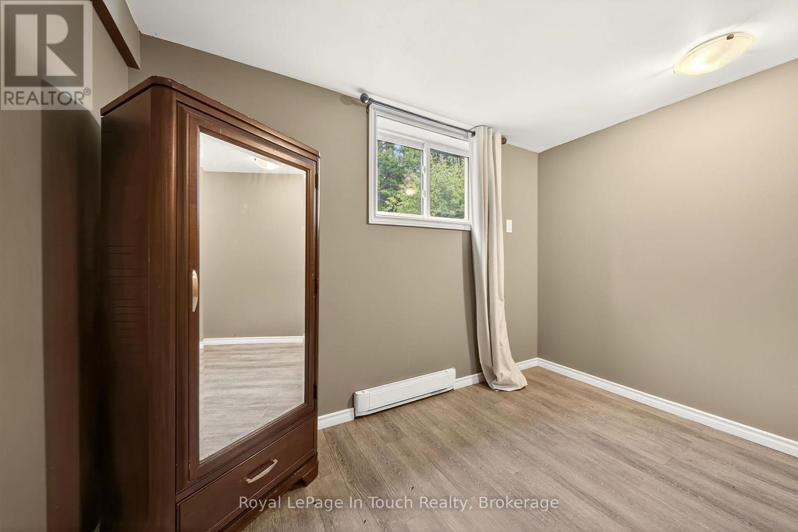 679 Simcoe Avenue, Tay, Ontario  L0K 1R0 - Photo 19 - S13429840