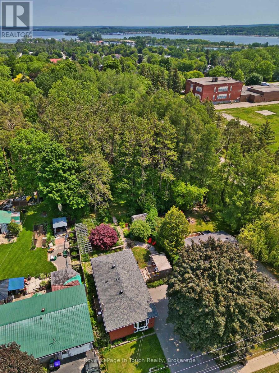 679 Simcoe Avenue, Tay, Ontario  L0K 1R0 - Photo 32 - S13429840