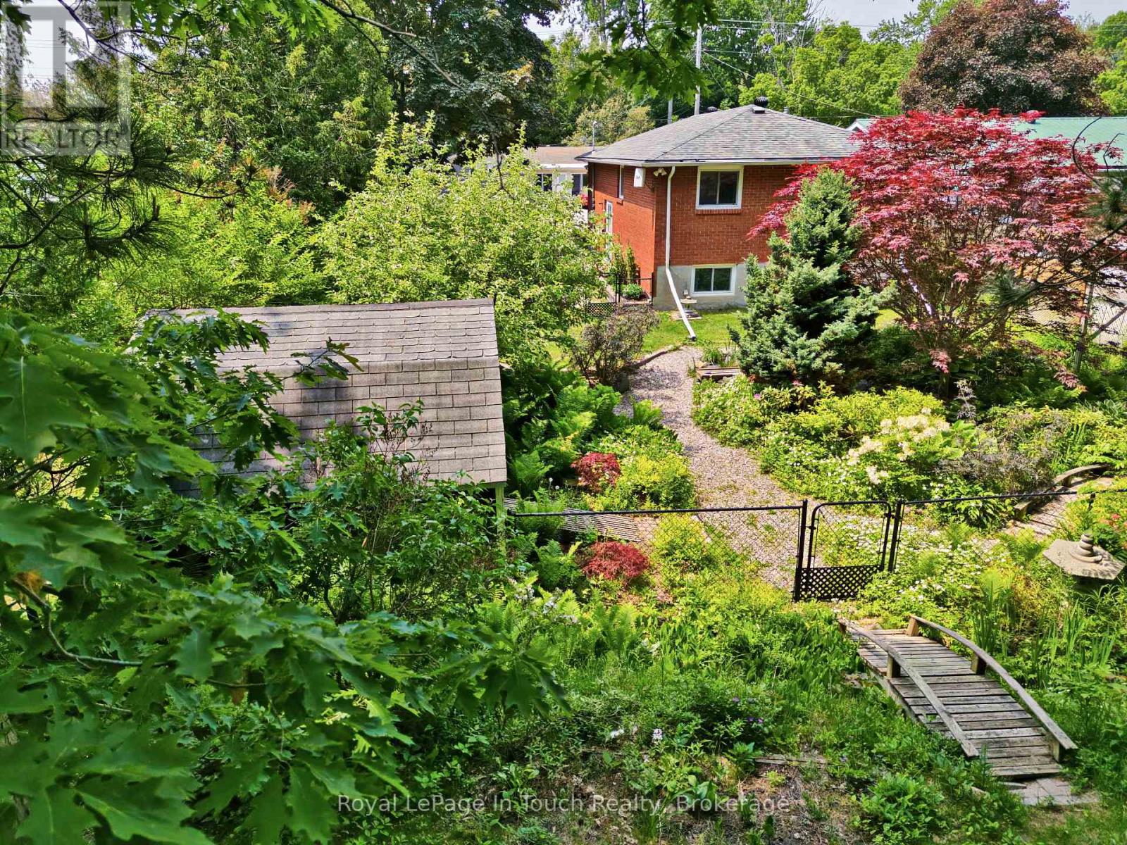 679 Simcoe Avenue, Tay, Ontario  L0K 1R0 - Photo 35 - S13429840