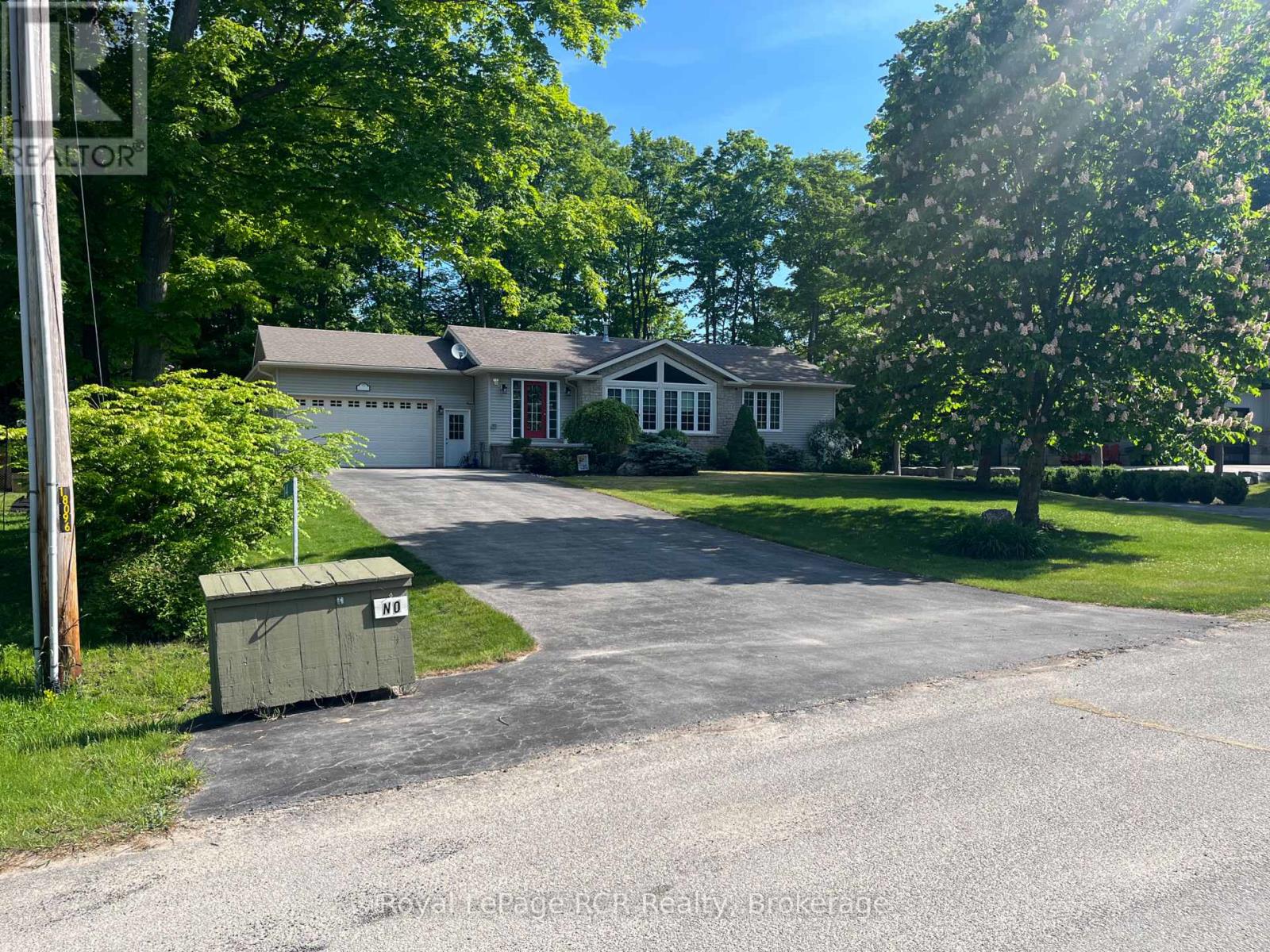 14 FREDERICK STREET, South Bruce Peninsula, Ontario