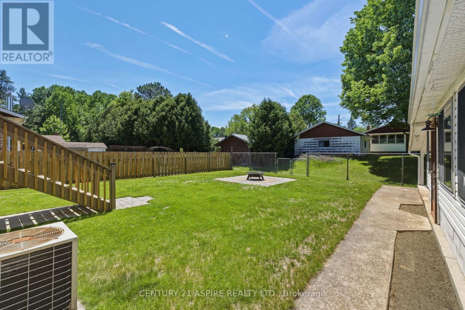 46 Cook Street, Laurentian Hills, Ontario  K0J 1J0 - Photo 13 - X13429814