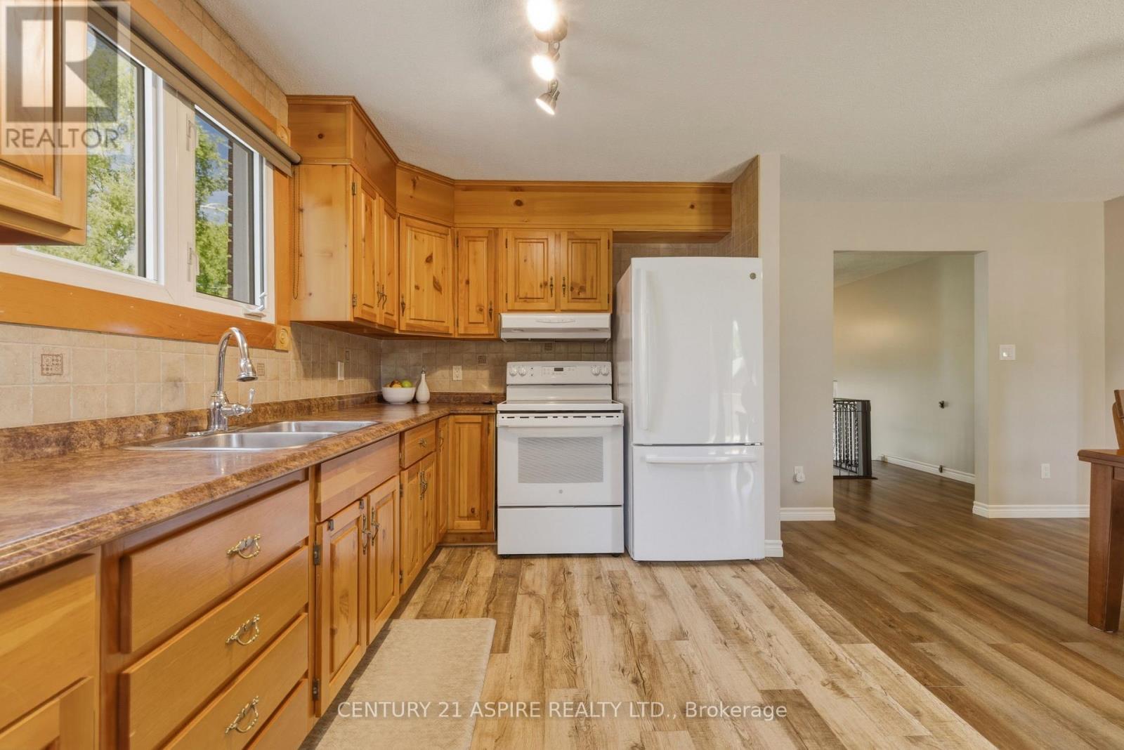 46 Cook Street, Laurentian Hills, Ontario  K0J 1J0 - Photo 16 - X13429814