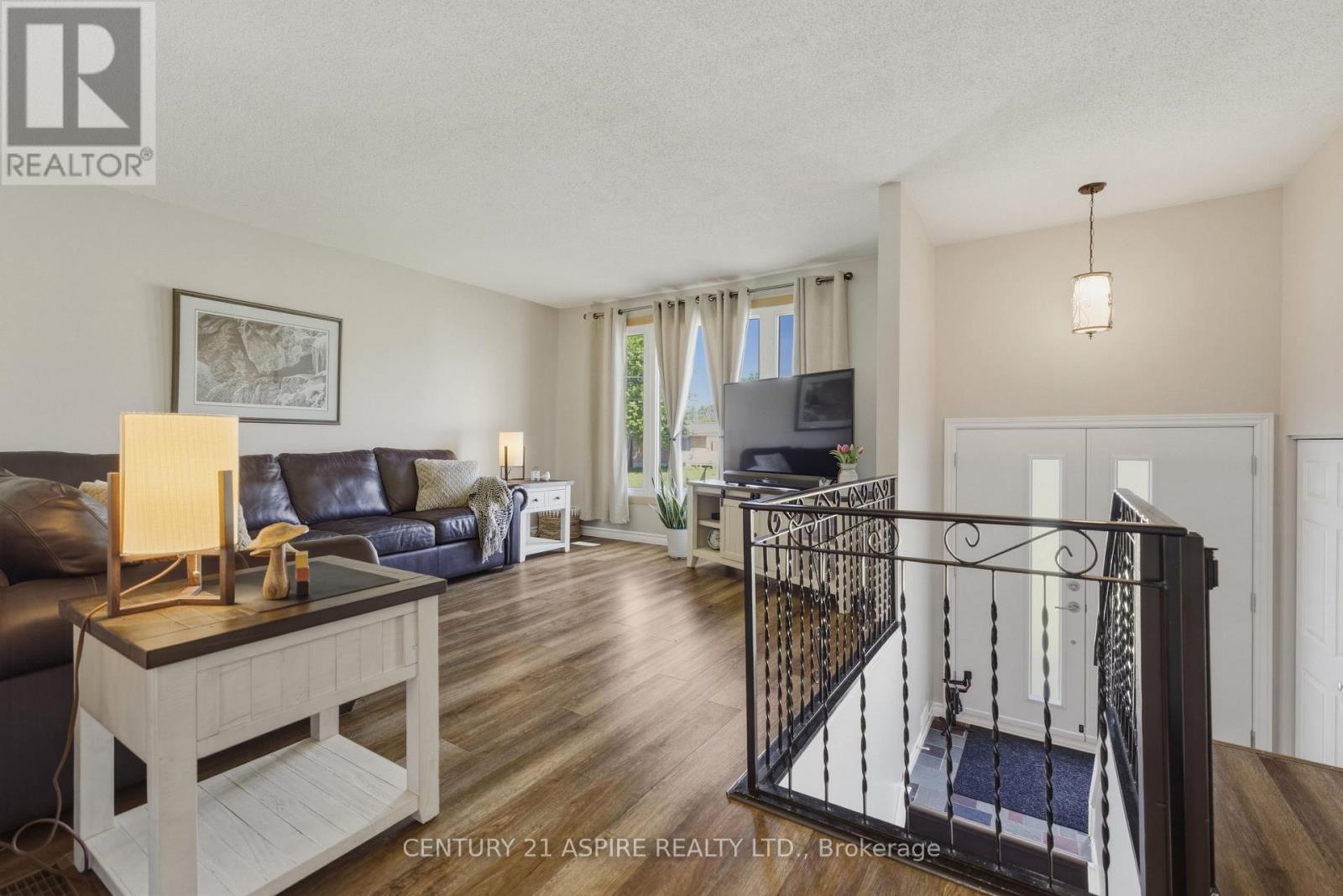 46 Cook Street, Laurentian Hills, Ontario  K0J 1J0 - Photo 24 - X13429814