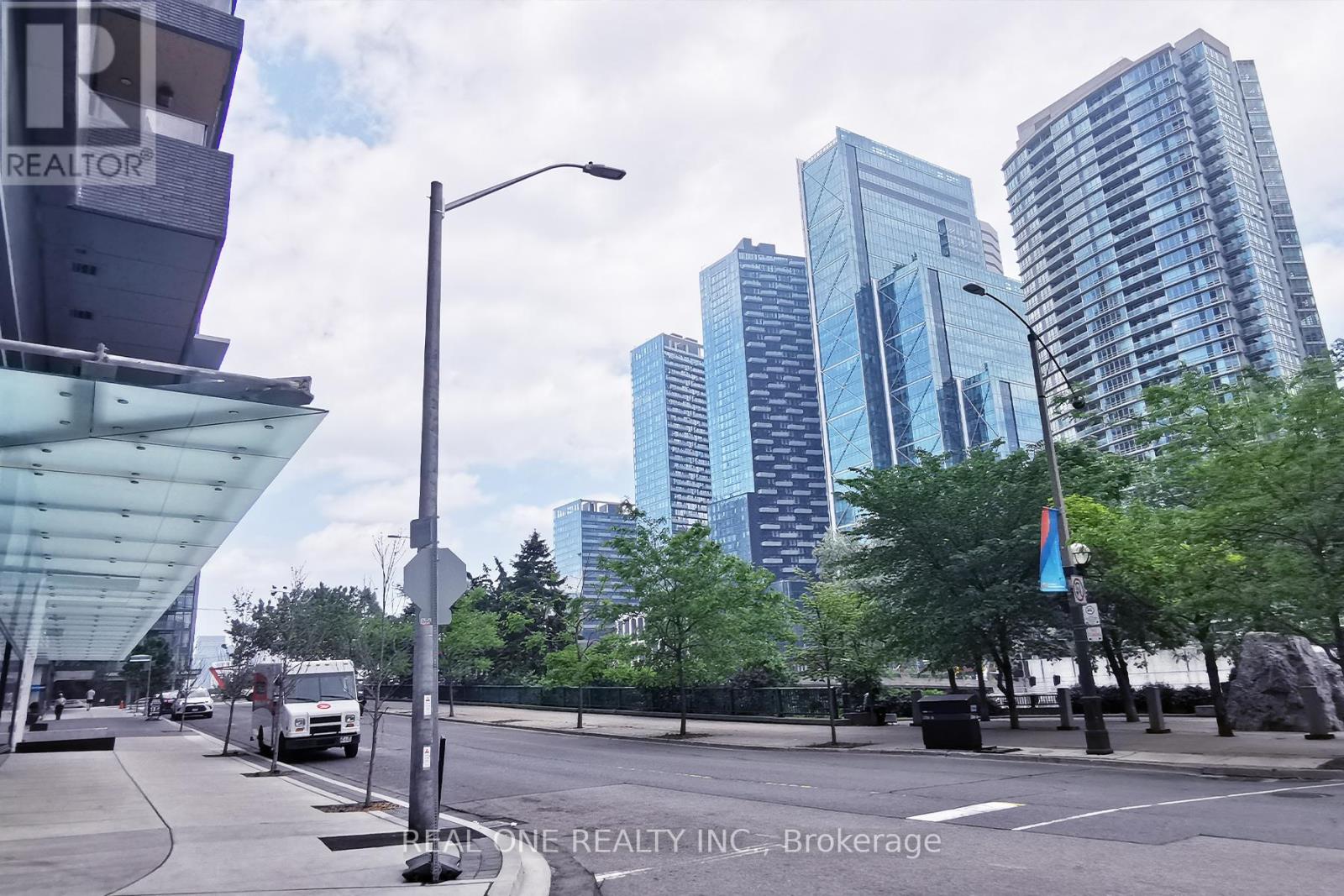 810 - 81 Navy Wharf Court, Toronto, Ontario  M5V 3S2 - Photo 3 - C13045656