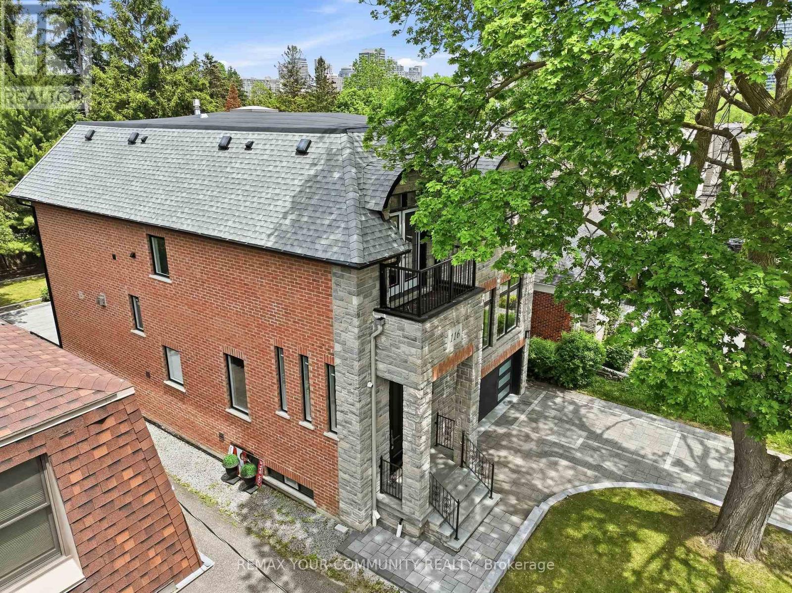 116 Park Home Avenue, Toronto, Ontario  M2N 1W8 - Photo 2 - C13234388