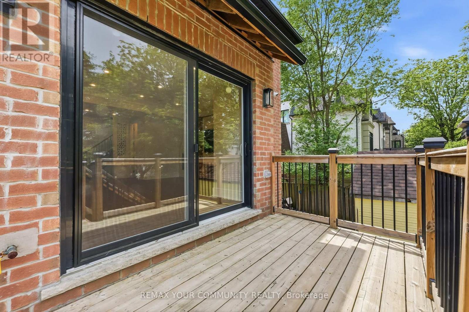 116 Park Home Avenue, Toronto, Ontario  M2N 1W8 - Photo 34 - C13234388