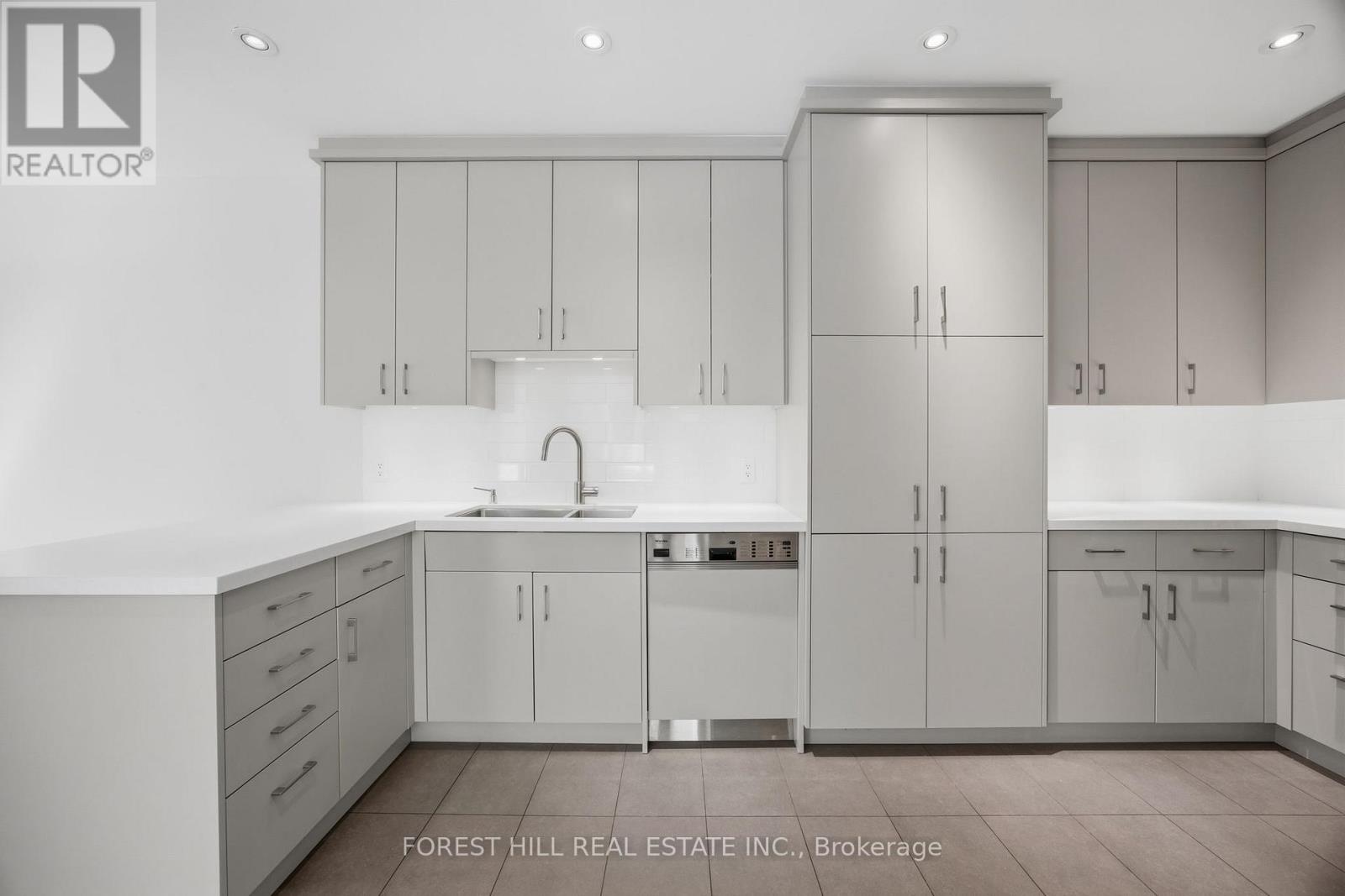 52 Shaftesbury Avenue, Toronto, Ontario  M4T 1A2 - Photo 6 - C13415158