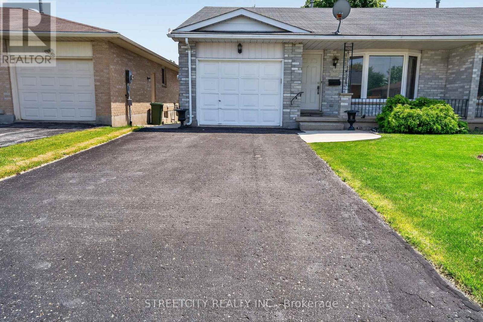 11 Rickwood Place, St. Thomas, Ontario  N5R 5Z3 - Photo 4 - X13429798