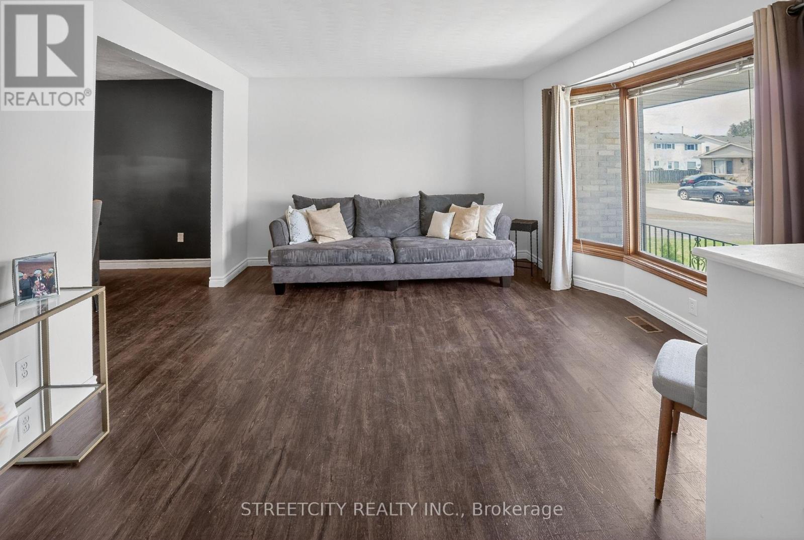 11 Rickwood Place, St. Thomas, Ontario  N5R 5Z3 - Photo 5 - X13429798