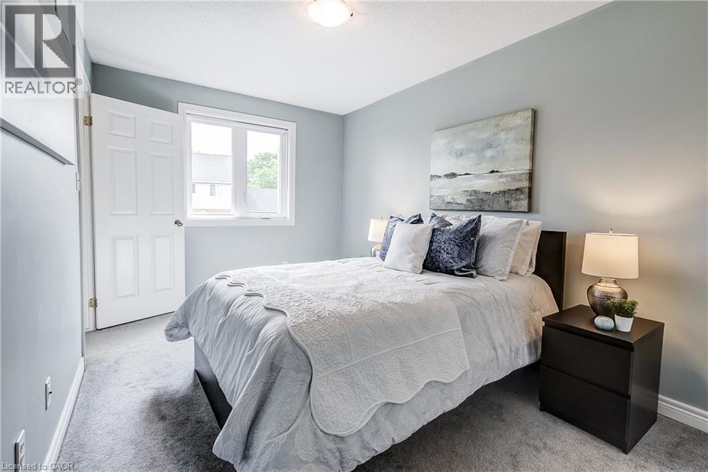 1749 Creek Way, Burlington, Ontario  L7L 7E1 - Photo 18 - 40837625