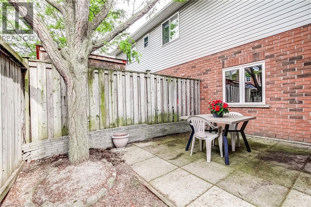 1749 Creek Way, Burlington, Ontario  L7L 7E1 - Photo 34 - 40837625