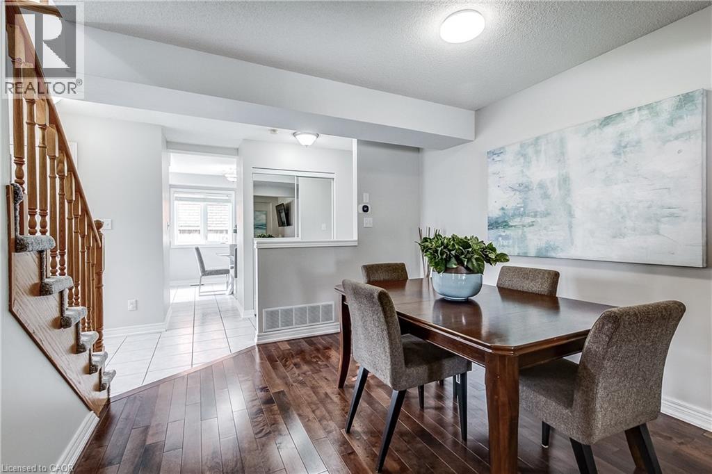 1749 Creek Way, Burlington, Ontario  L7L 7E1 - Photo 8 - 40837625