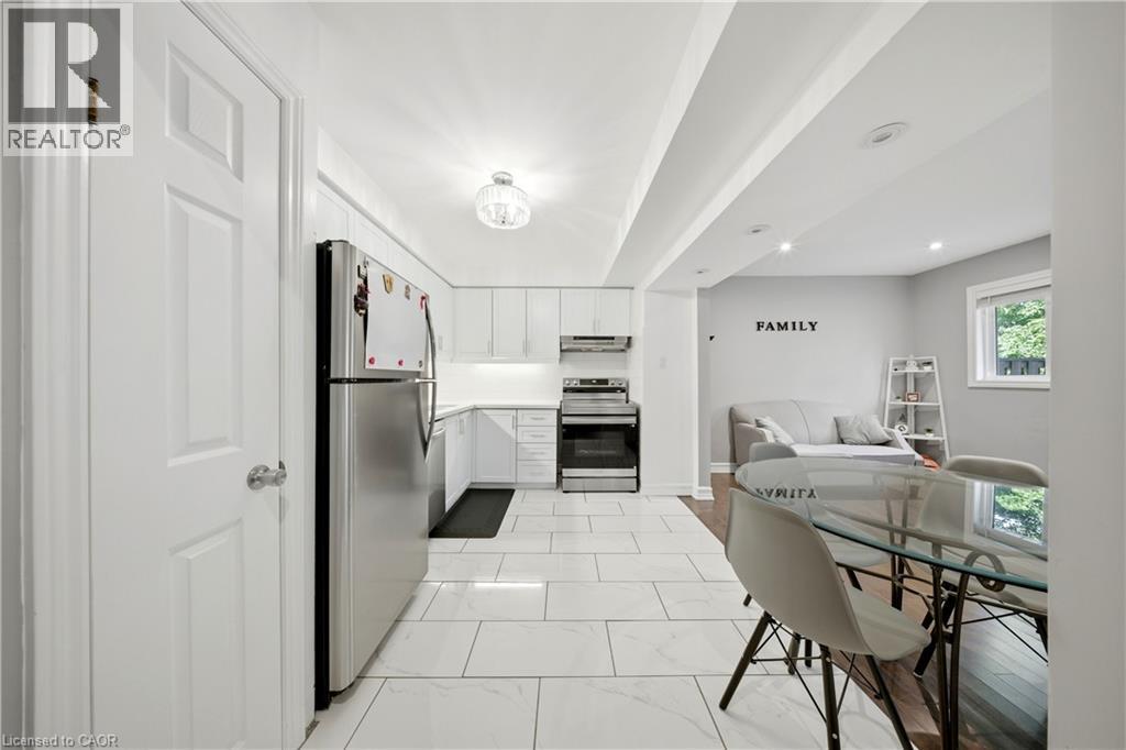 33 Tara Park Crescent, Brampton, Ontario  L6V 3E3 - Photo 9 - 40834908