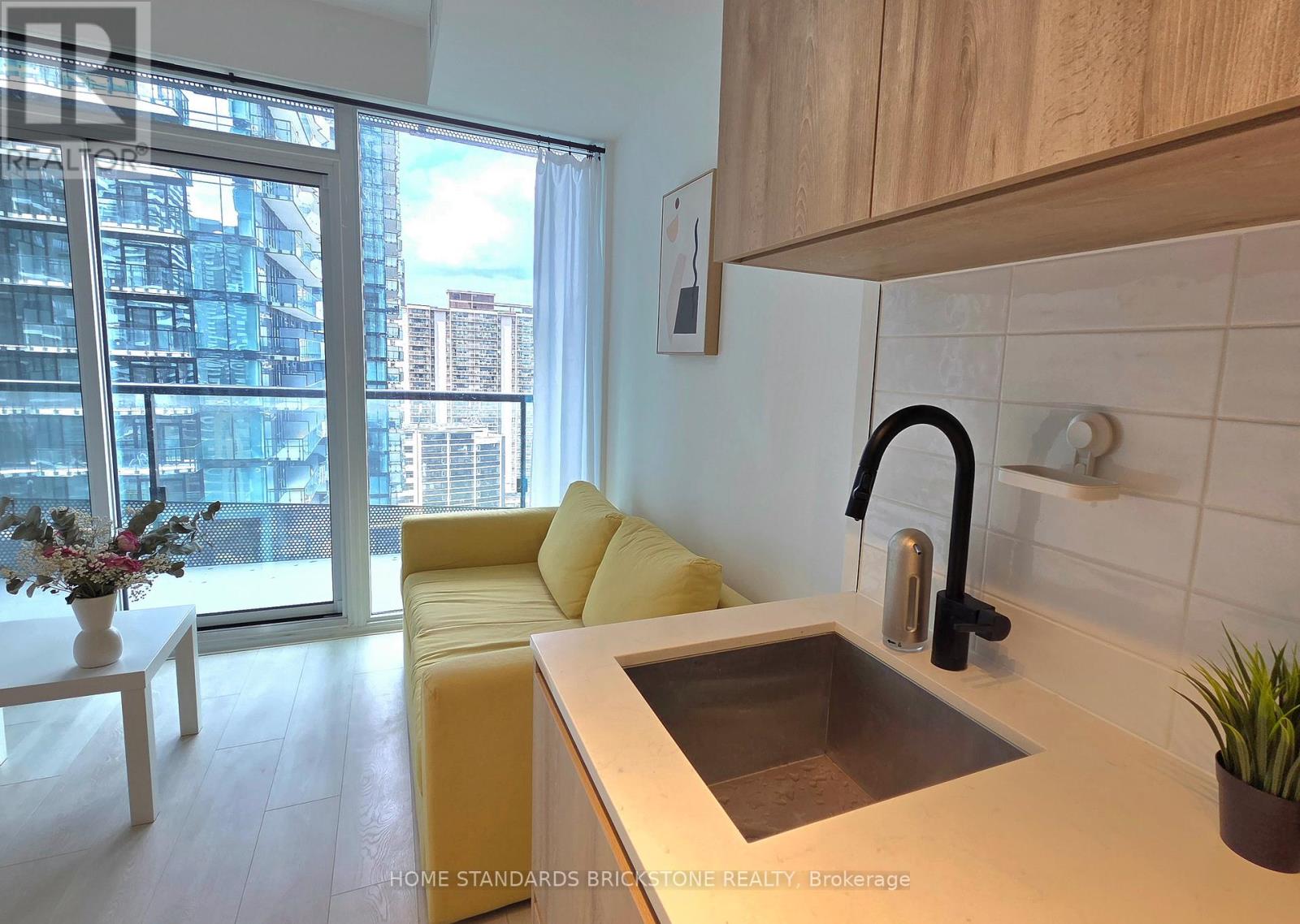 1705 - 117 Broadway Avenue, Toronto, Ontario  M4P 1V3 - Photo 4 - C13429746