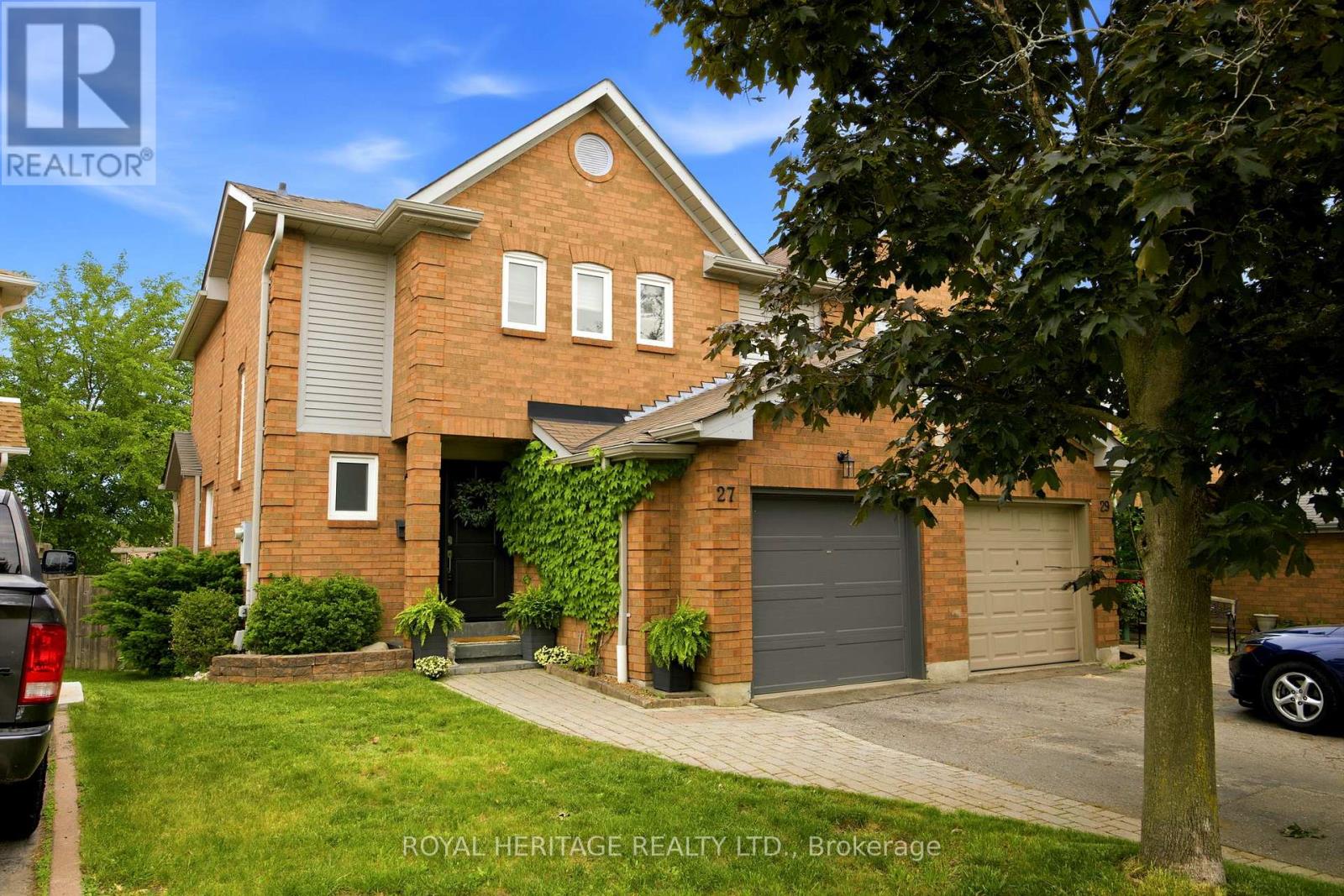 27 Heaver Drive, Whitby, Ontario  L1N 8X2 - Photo 1 - E13429850