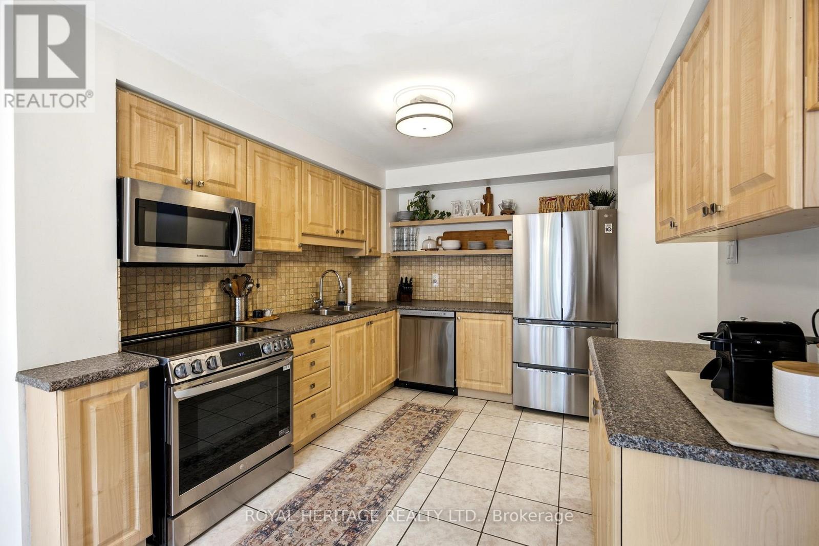27 Heaver Drive, Whitby, Ontario  L1N 8X2 - Photo 14 - E13429850