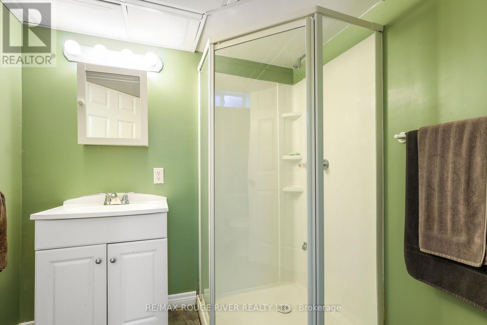 64 Burden Crescent, Ajax, Ontario  L1S 3T8 - Photo 31 - E13429864
