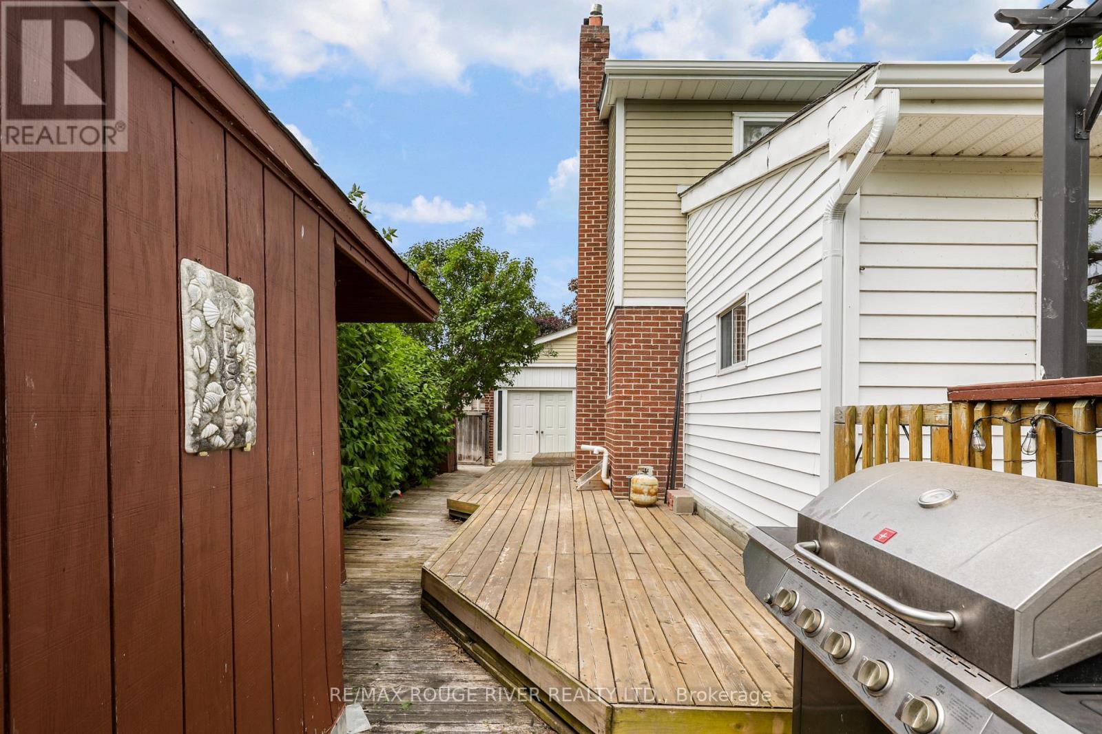 64 Burden Crescent, Ajax, Ontario  L1S 3T8 - Photo 38 - E13429864