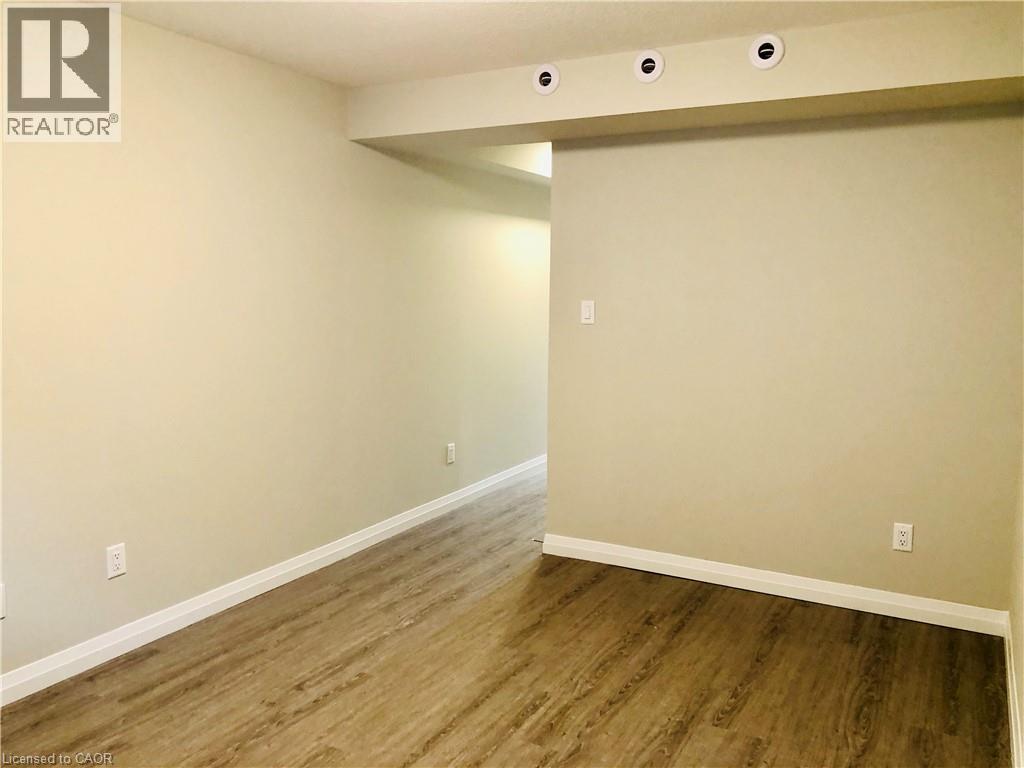 24 Morrison Road Unit# B2, Kitchener, Ontario  N2A 2W7 - Photo 2 - 40837846