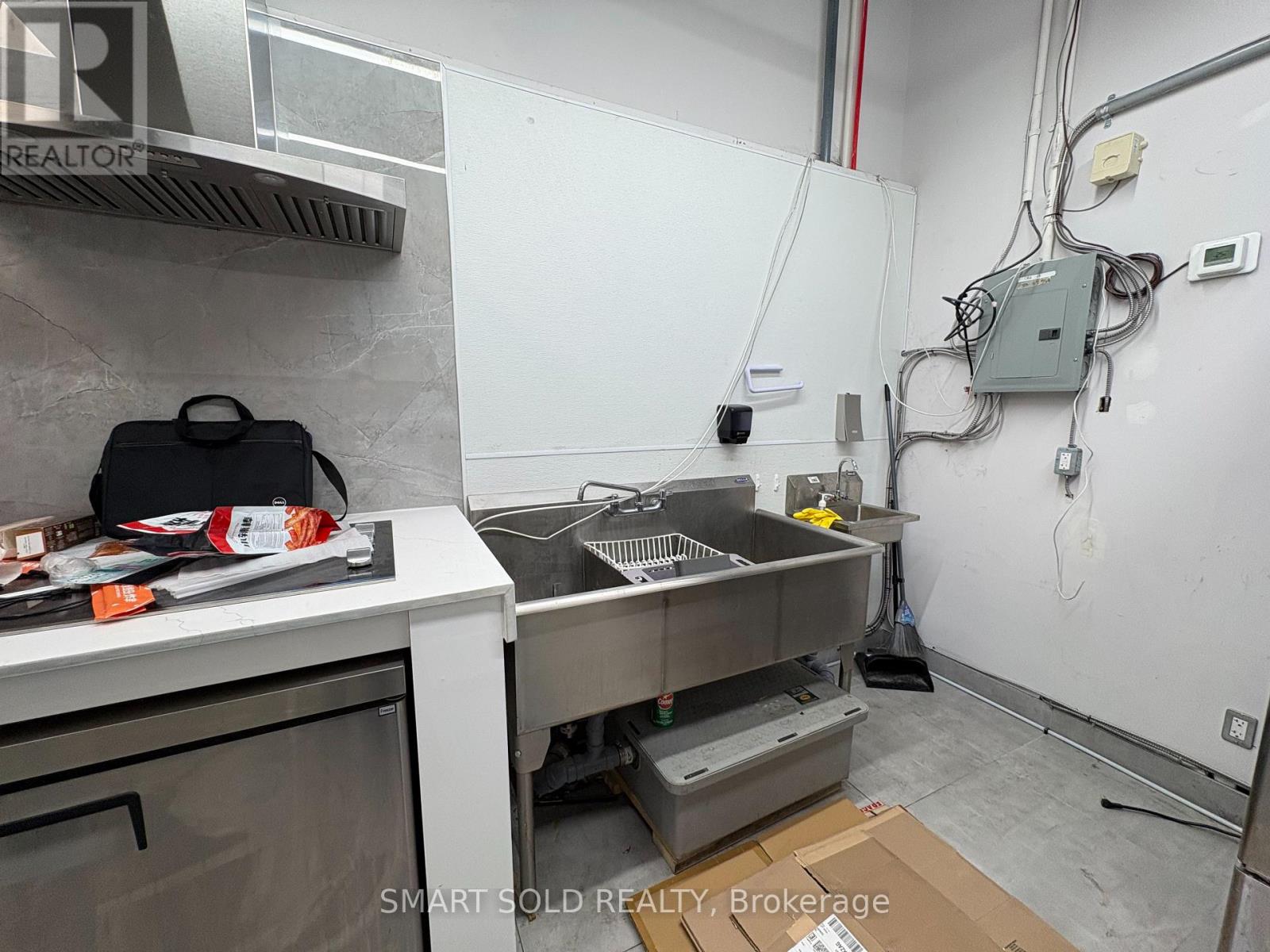 13 - 7181 Yonge Street, Markham, Ontario  L3T 0C7 - Photo 2 - N13429742