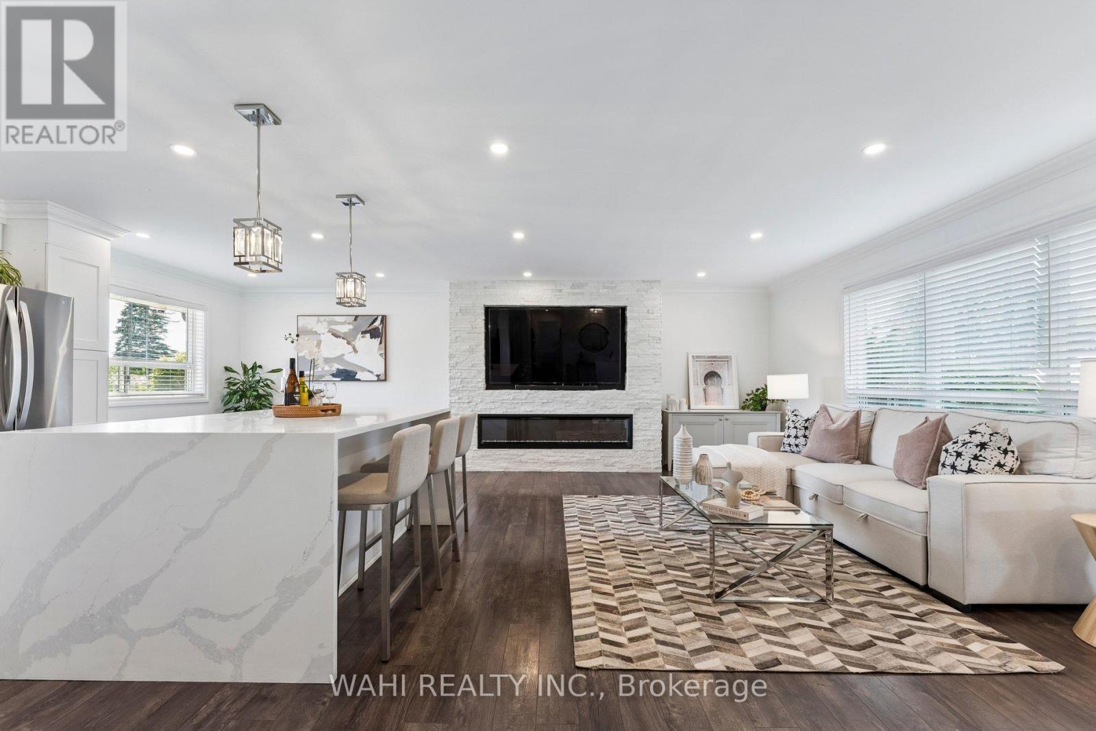 39 Nanwood Drive, Brampton, Ontario  L6W 1L7 - Photo 9 - W13429820