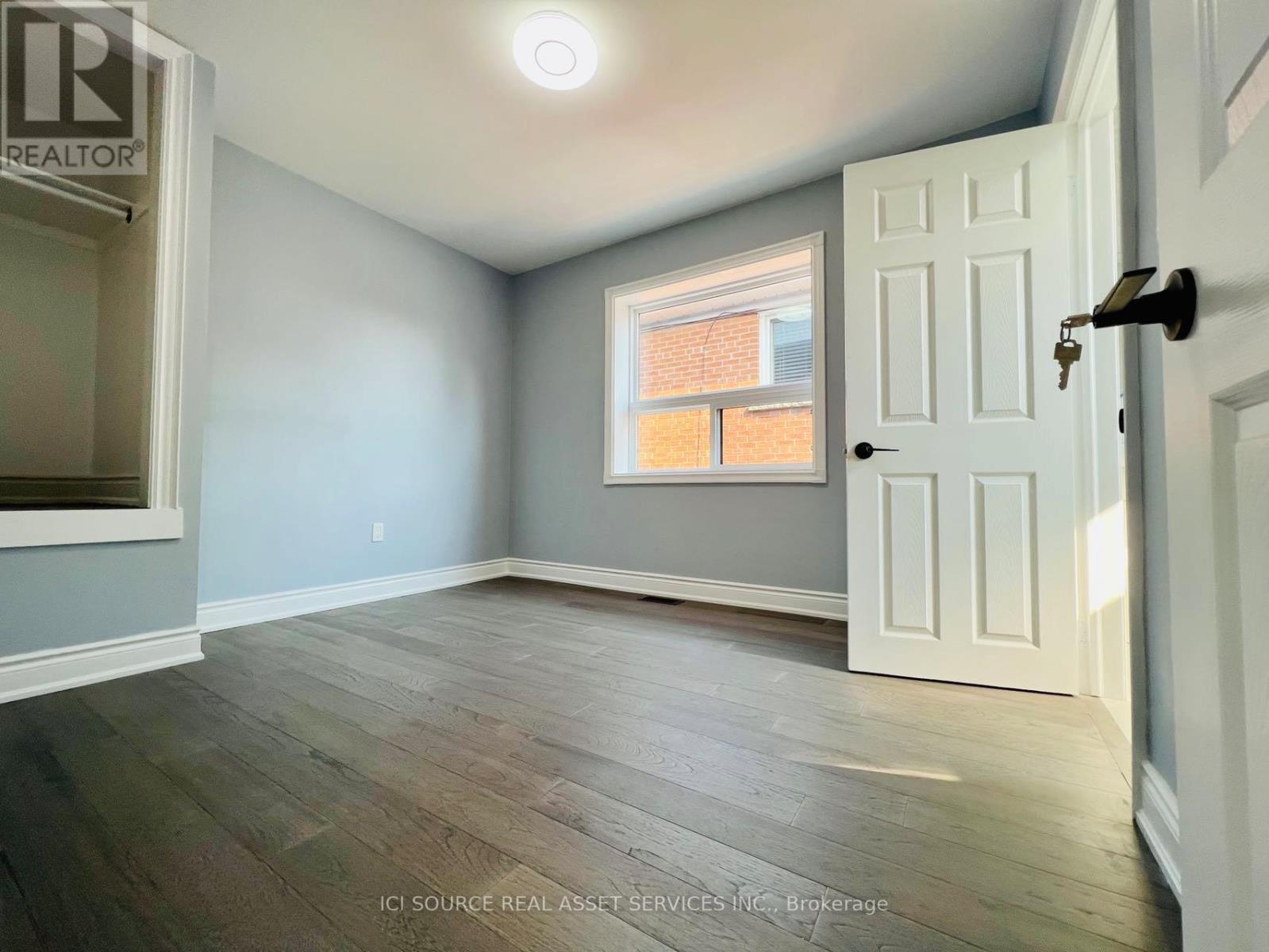 4 - 1342 Weston Road, Toronto (Mount Dennis), Ontario  M6M 4R5 - Photo 2 - W13429844
