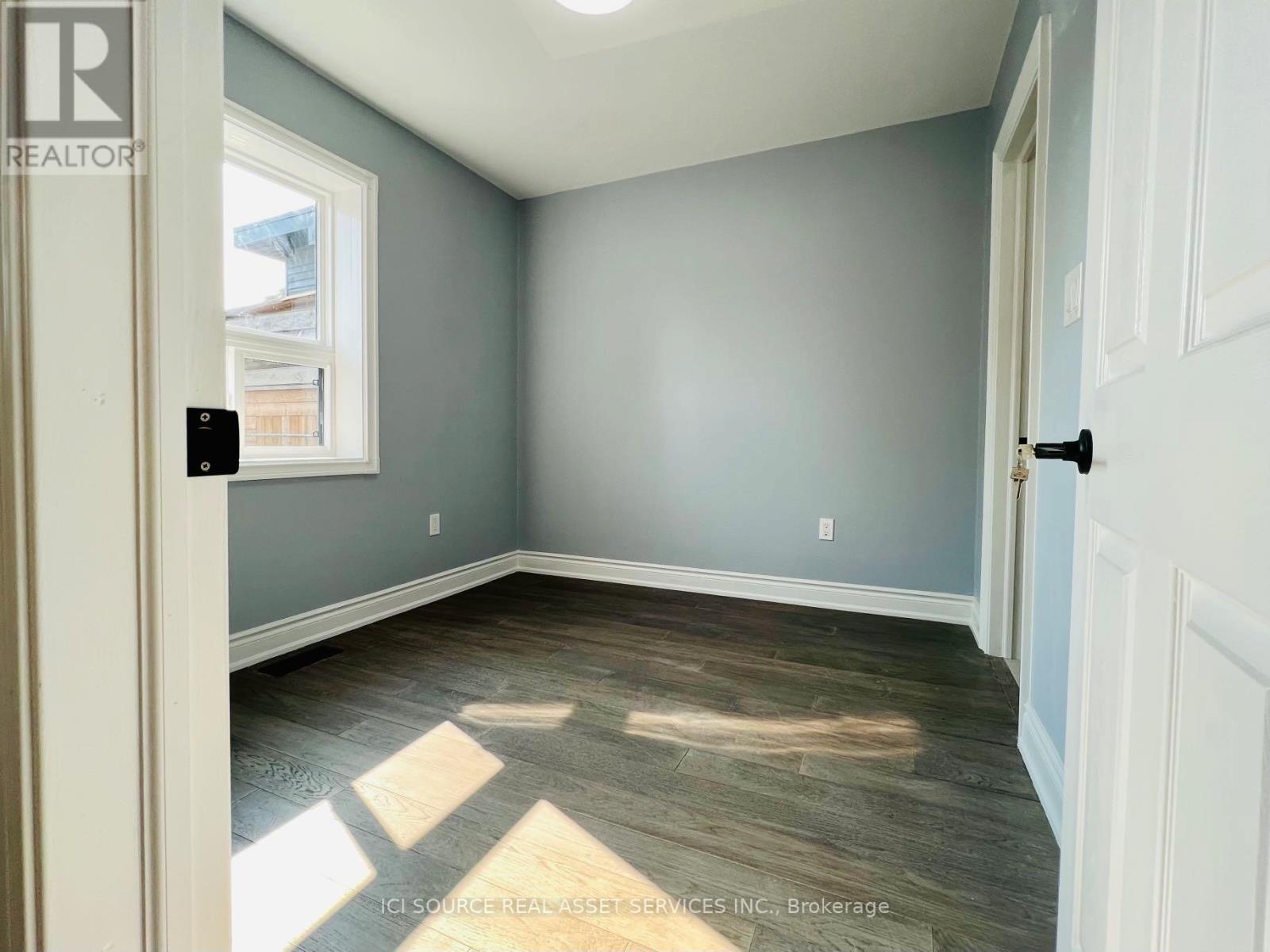 4 - 1342 Weston Road, Toronto (Mount Dennis), Ontario  M6M 4R5 - Photo 3 - W13429844