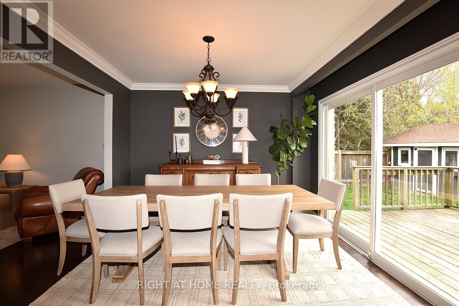 2451 Sinclair Circle, Burlington, Ontario  L7P 3K9 - Photo 16 - W13429872