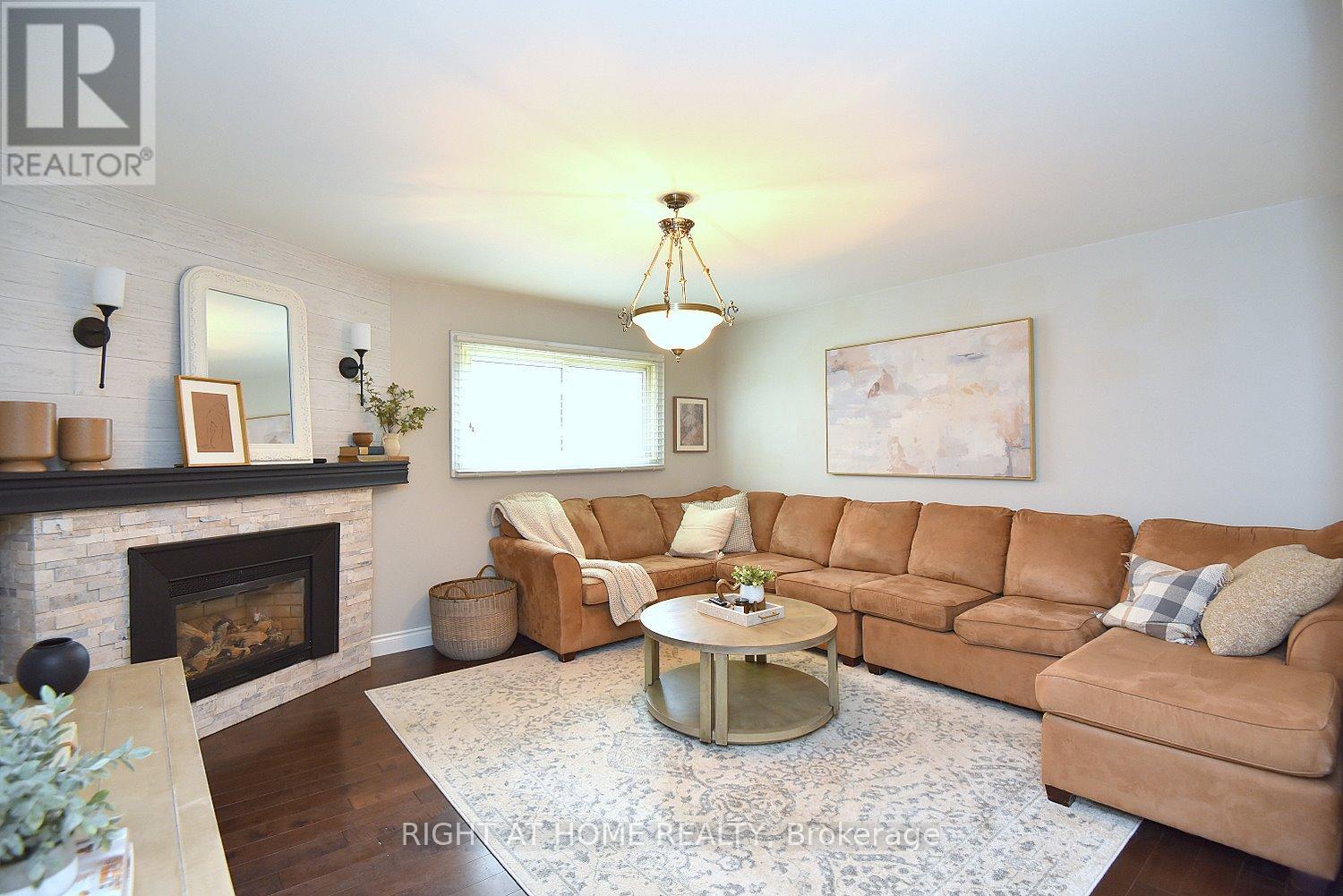 2451 Sinclair Circle, Burlington, Ontario  L7P 3K9 - Photo 27 - W13429872