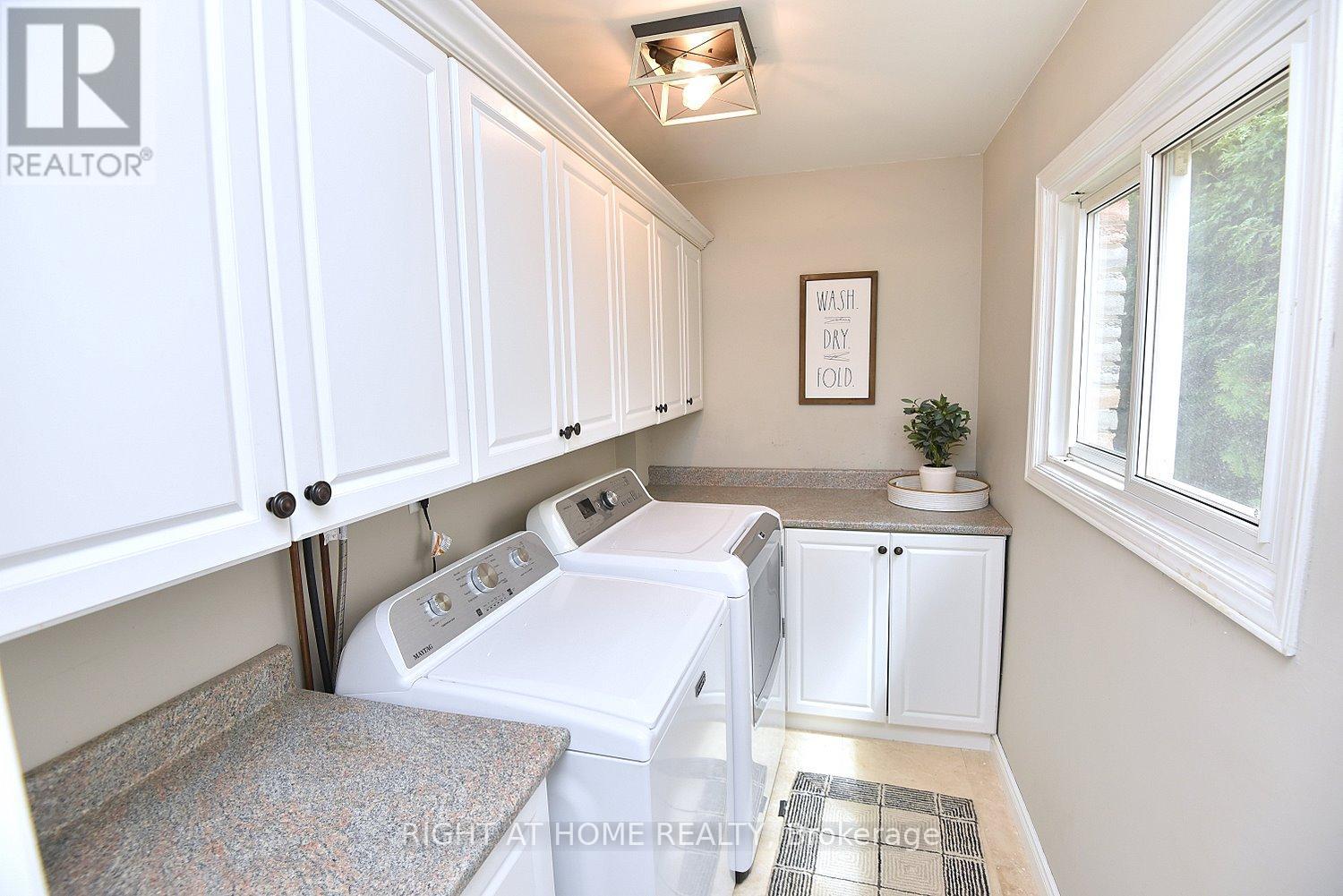 2451 Sinclair Circle, Burlington, Ontario  L7P 3K9 - Photo 29 - W13429872