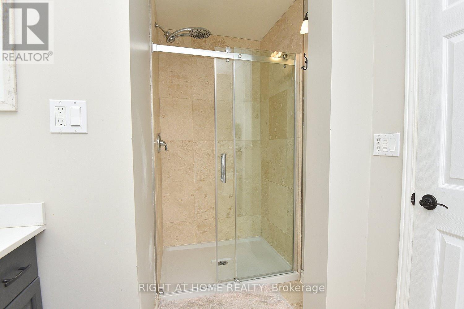 2451 Sinclair Circle, Burlington, Ontario  L7P 3K9 - Photo 32 - W13429872