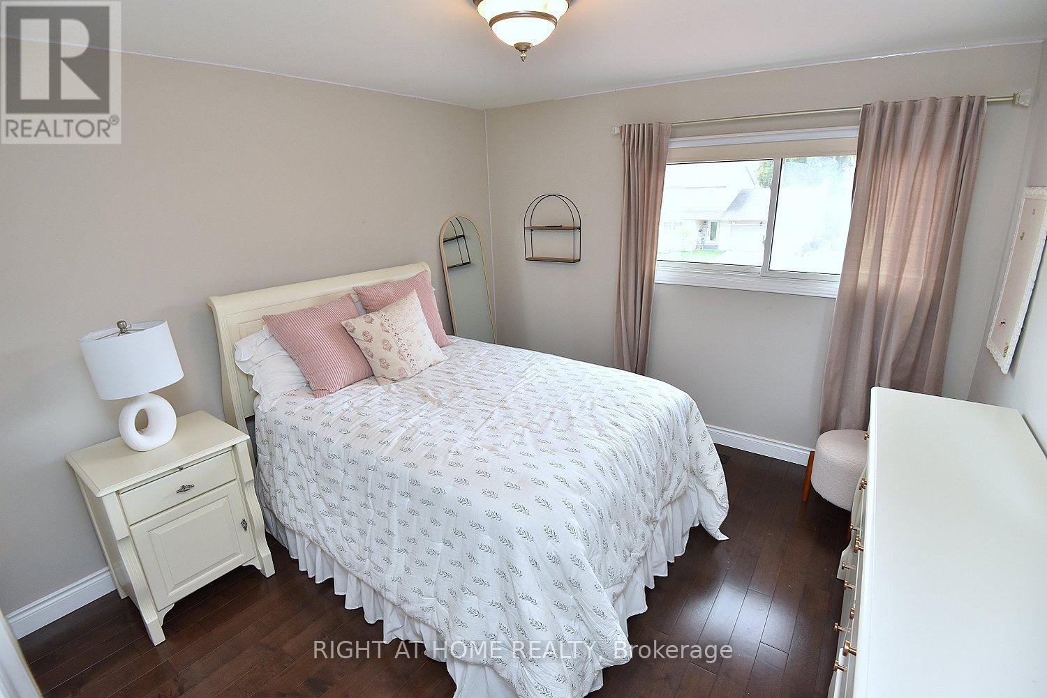 2451 Sinclair Circle, Burlington, Ontario  L7P 3K9 - Photo 35 - W13429872