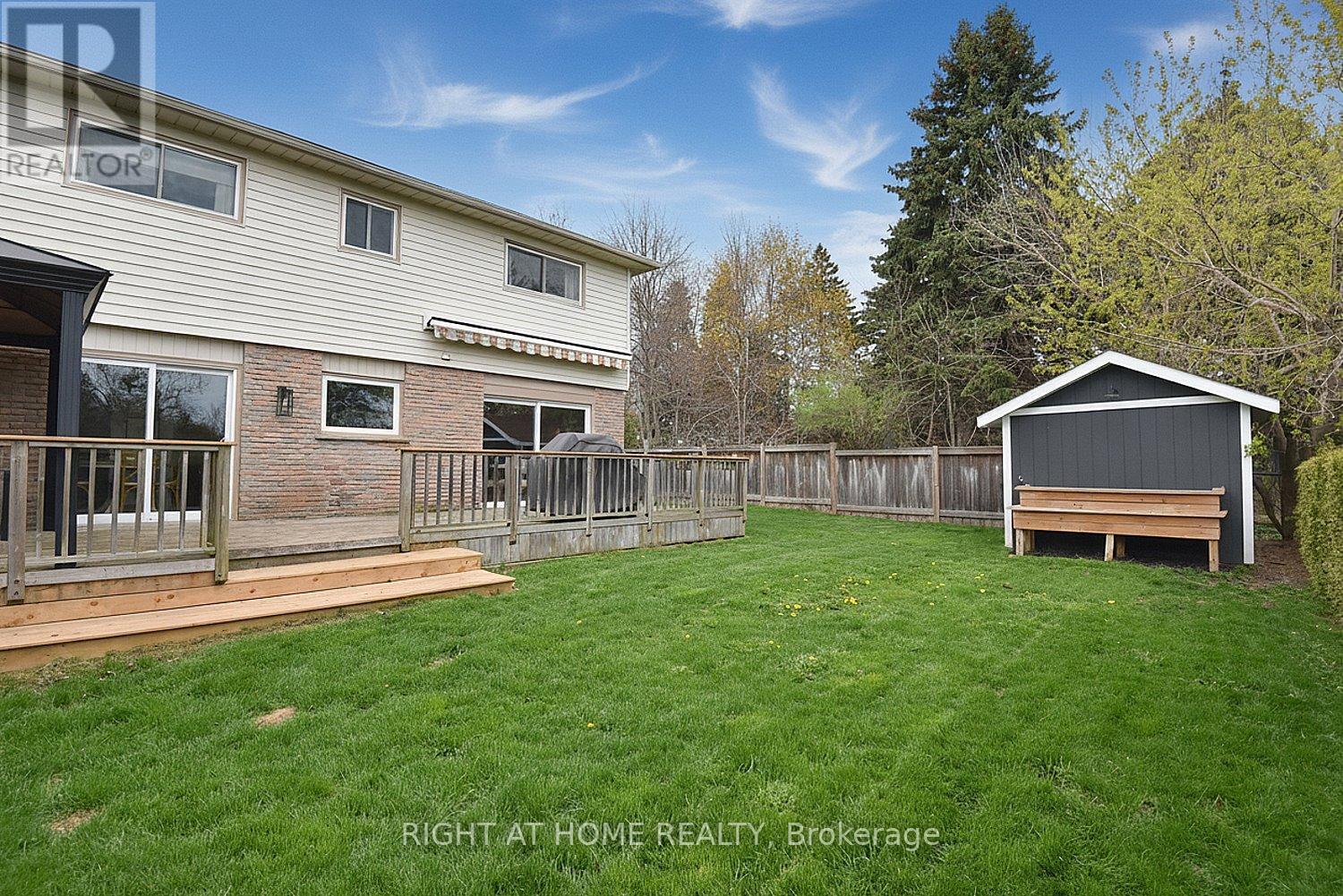 2451 Sinclair Circle, Burlington, Ontario  L7P 3K9 - Photo 4 - W13429872