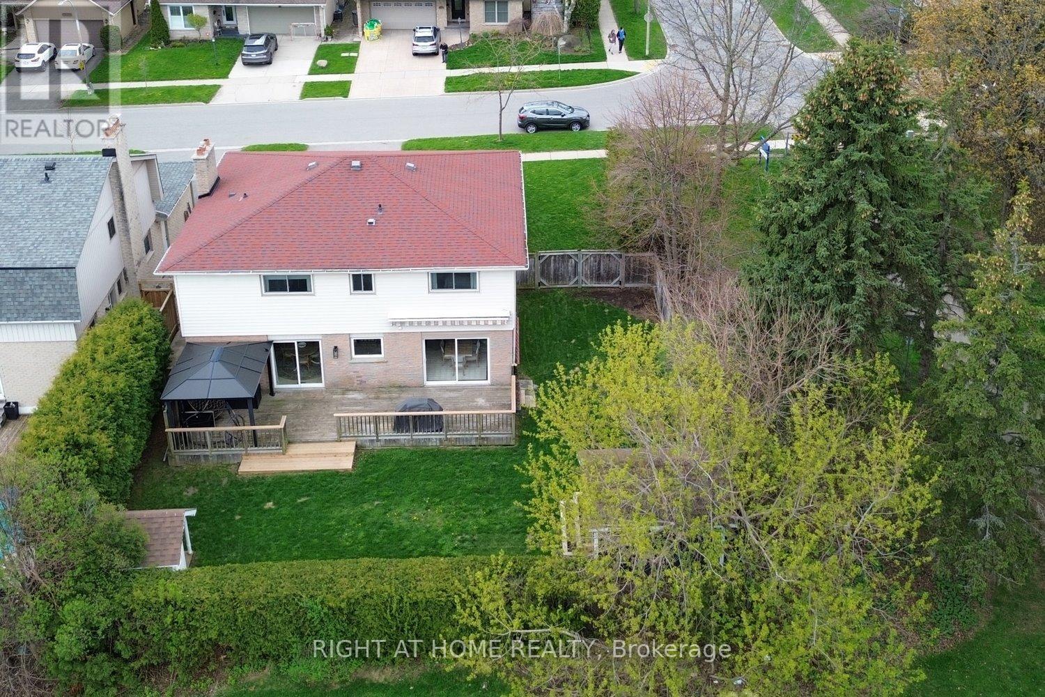 2451 Sinclair Circle, Burlington, Ontario  L7P 3K9 - Photo 5 - W13429872
