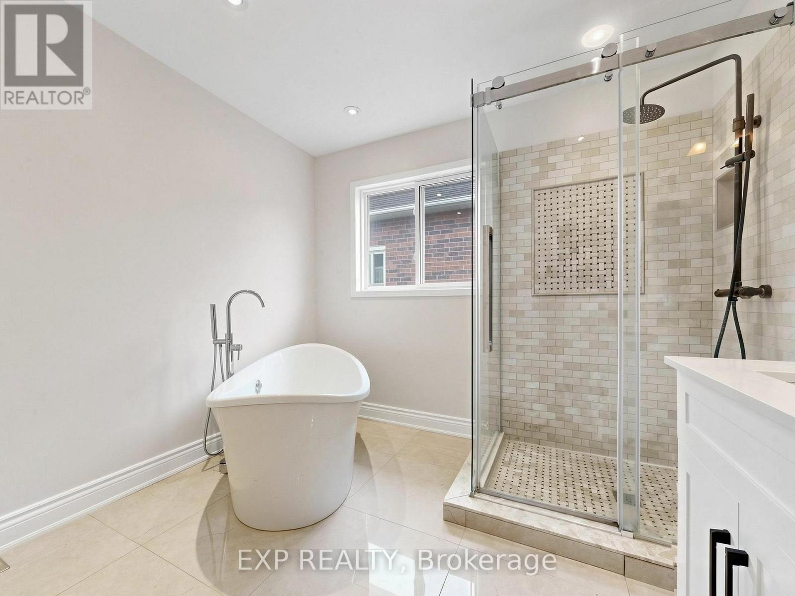 64 Leno Mills Avenue, Richmond Hill, Ontario  L4S 1C3 - Photo 17 - N13429694