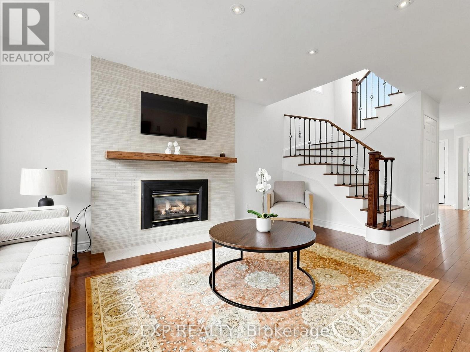 64 Leno Mills Avenue, Richmond Hill, Ontario  L4S 1C3 - Photo 9 - N13429694