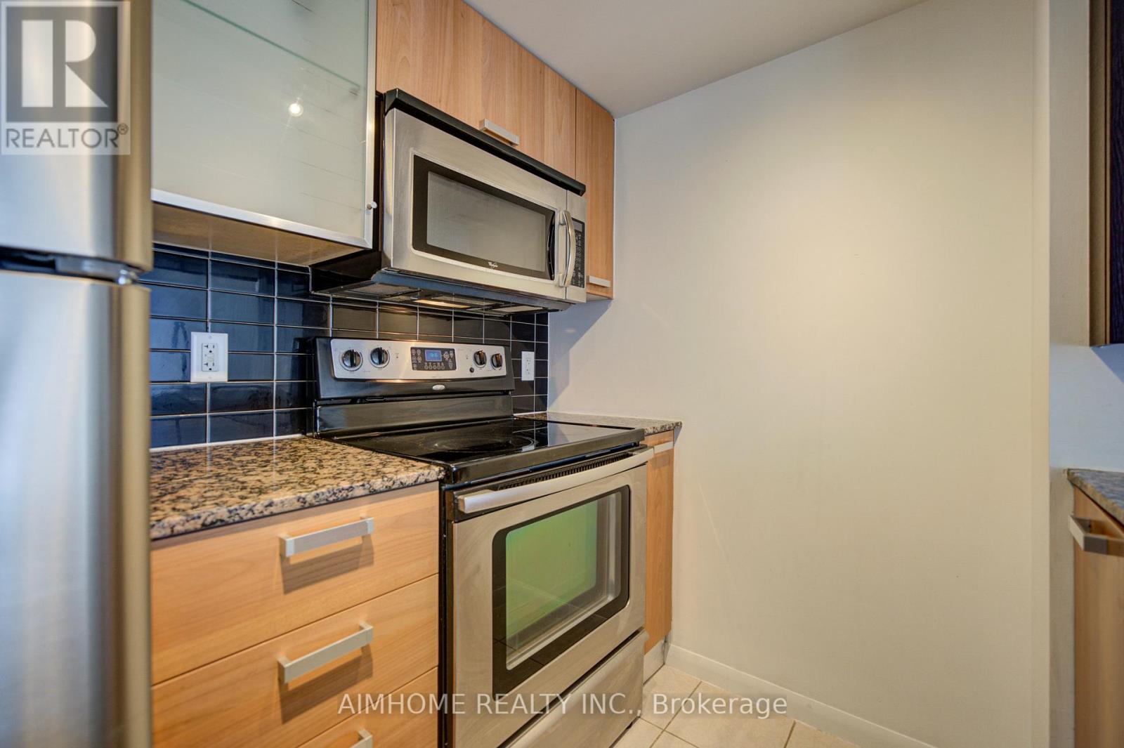 1604 - 38 Grenville Street, Toronto, Ontario  M4Y 1A5 - Photo 7 - C13418598