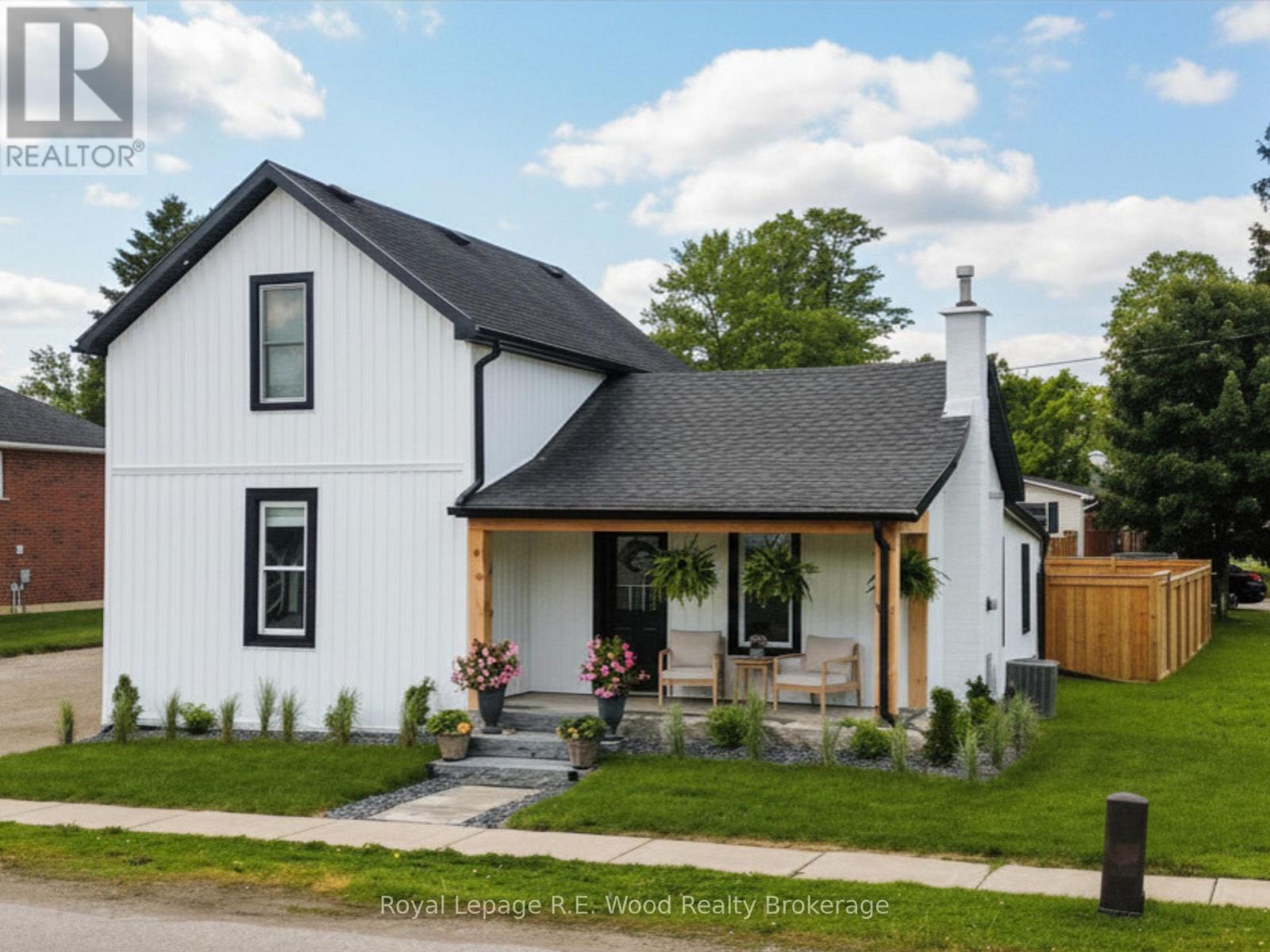 19 Washington Street, Norwich, Ontario  N0J 1P0 - Photo 2 - X12947340
