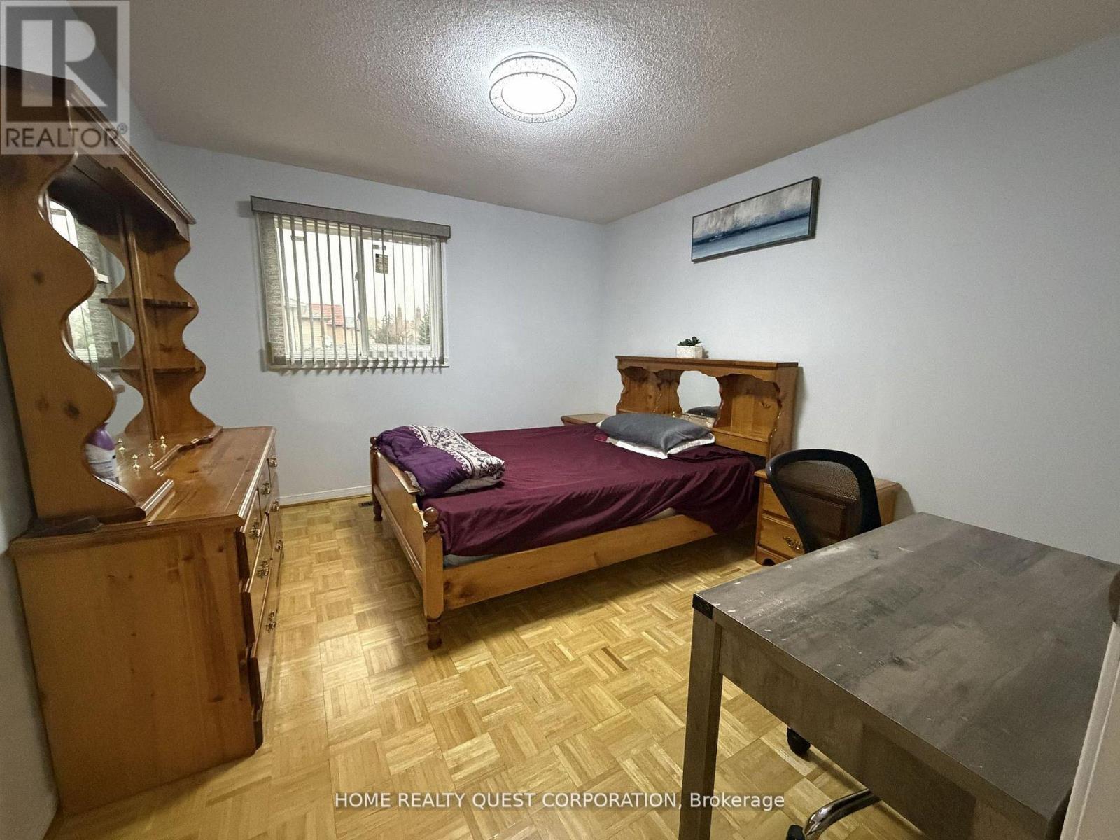 Room B - 1722 Princelea Place, Mississauga, Ontario  L5M 3R4 - Photo 3 - W13430002