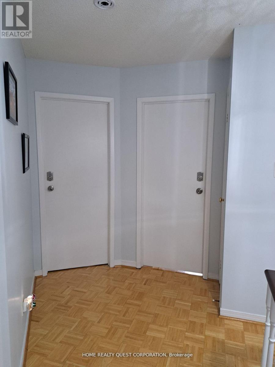 Room B - 1722 Princelea Place, Mississauga, Ontario  L5M 3R4 - Photo 8 - W13430002